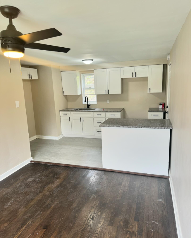 420 Janice Dr - Photo 3 of 11