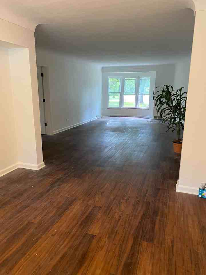 2237 Evergreen - Photo 2 of 9