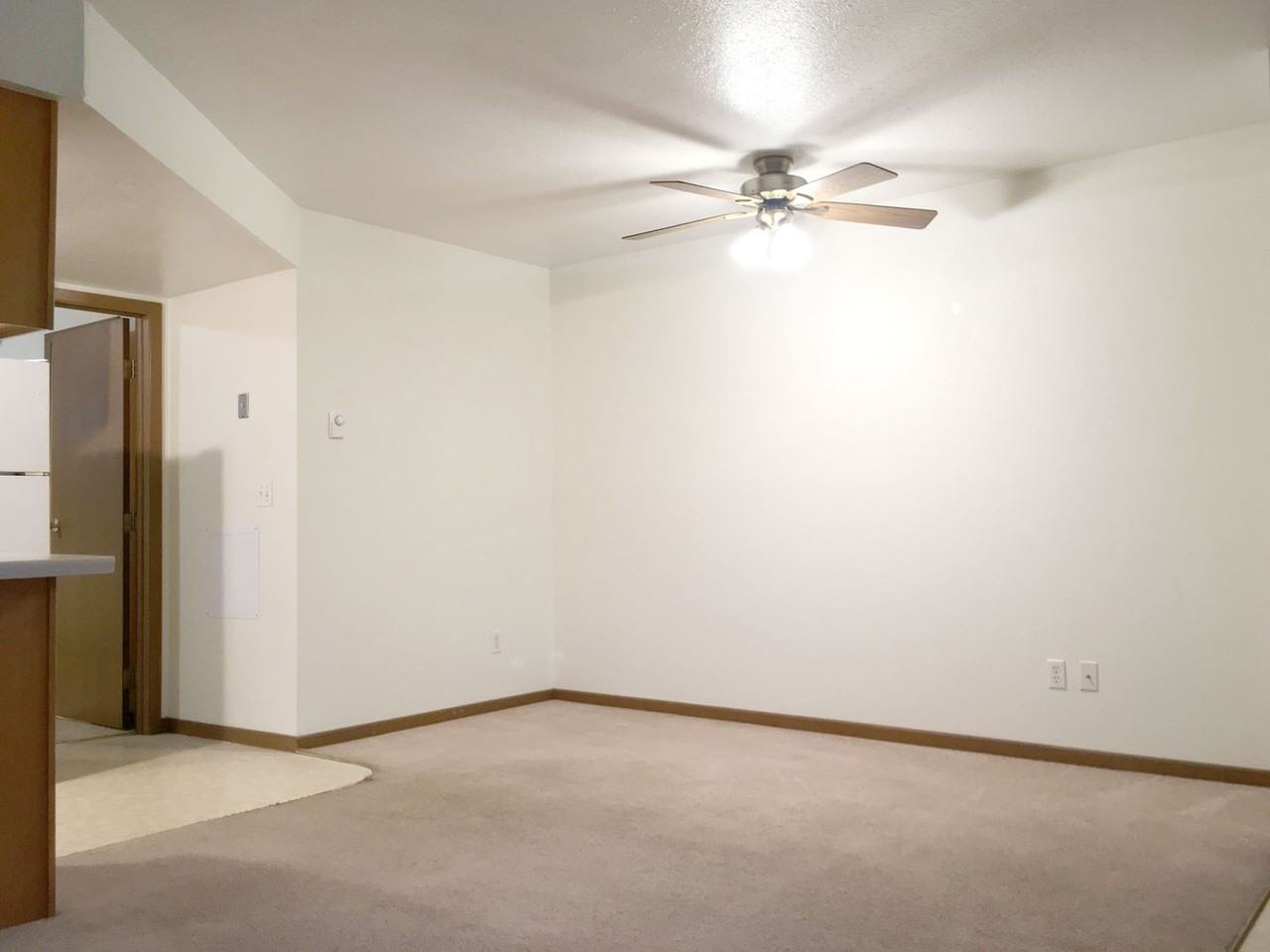 2206 8th Ave NW - Photo 4 of 9