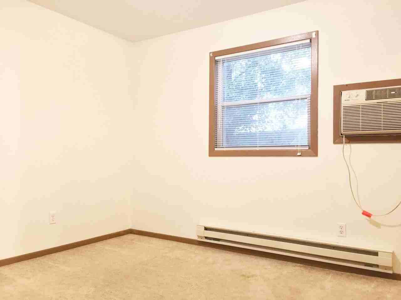 2206 8th Ave NW - Photo 5 of 9