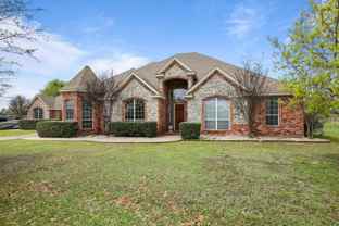 218 Deer Creek Dr - Photo 1 of 1