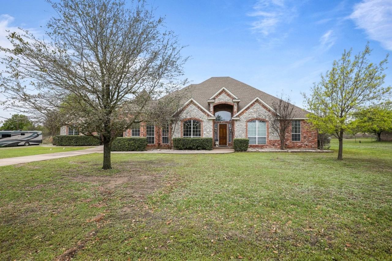 218 Deer Creek Dr - Photo 2 of 29