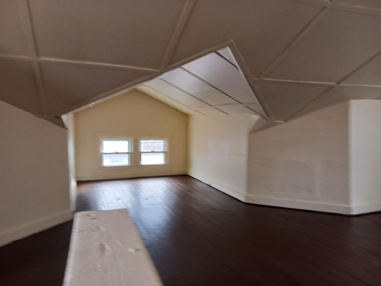 808 S 42nd St - Photo 3 of 5