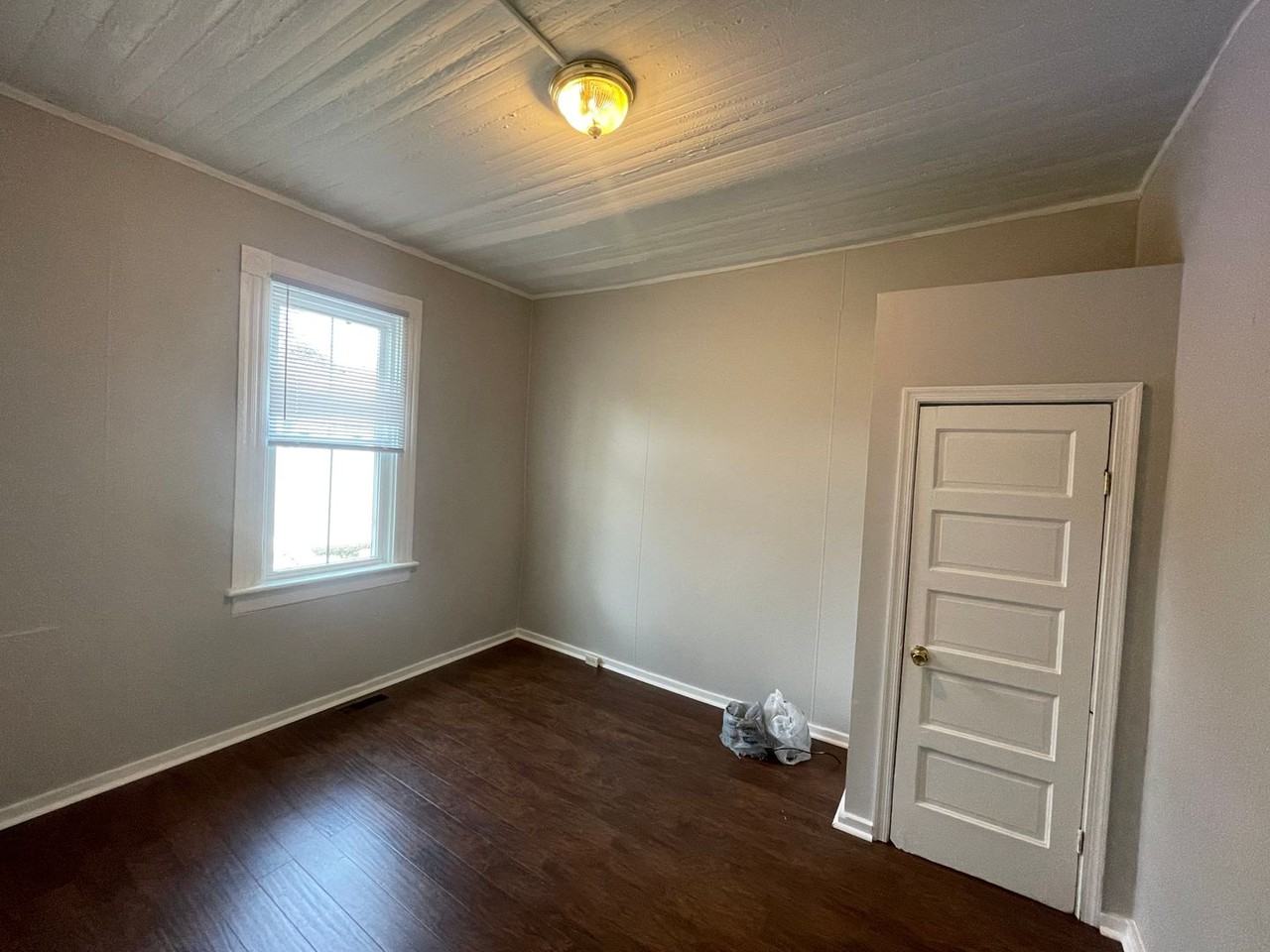 209 C St - Photo 6 of 9
