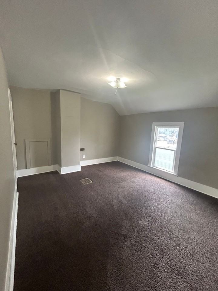 616 Anderson Ave - Photo 6 of 7