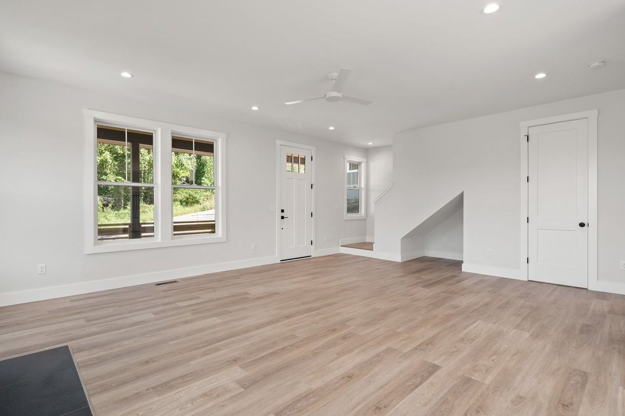 122 Hazel Mill Road - Photo 2 of 20