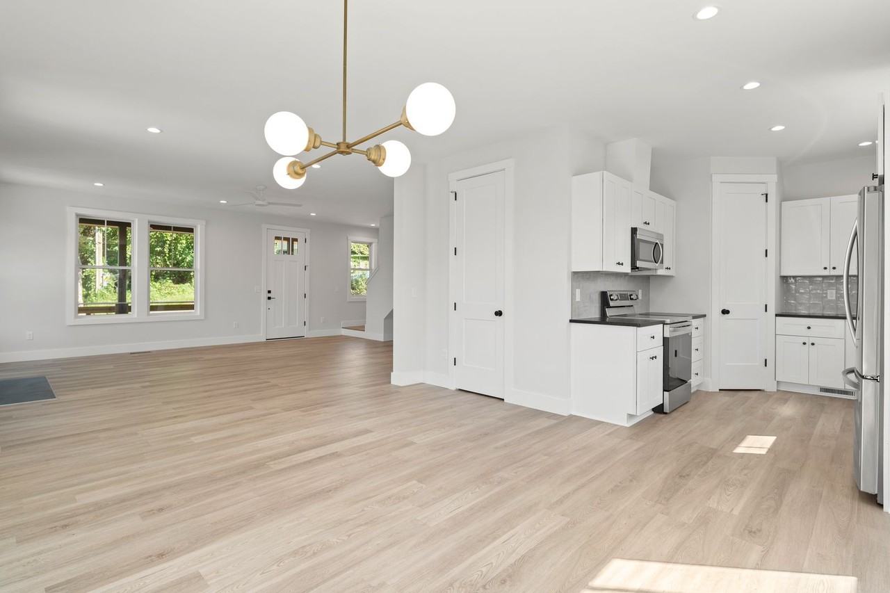 122 Hazel Mill Road - Photo 4 of 20