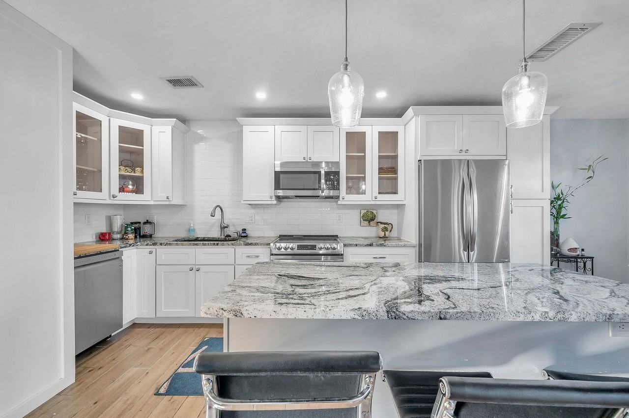 4728 Beach Dr Se #A - Photo 2 of 34