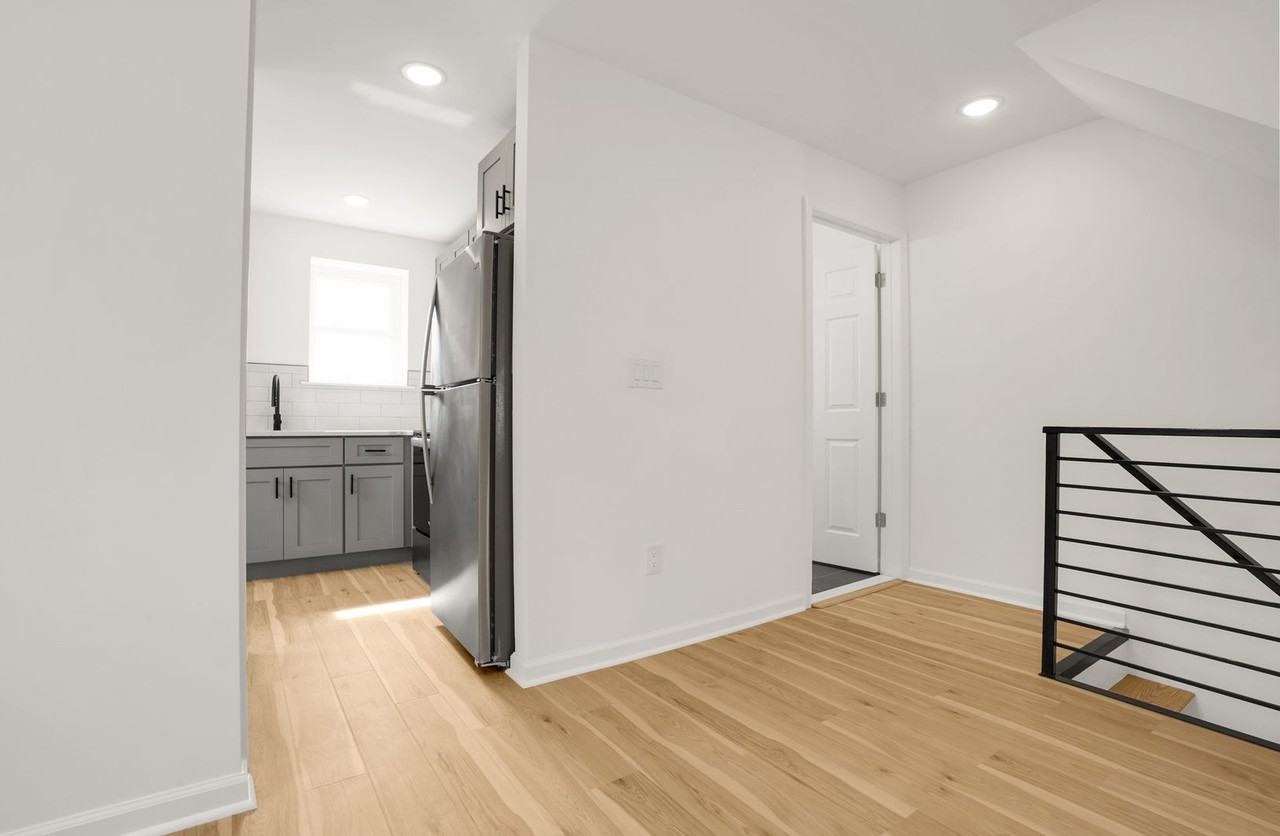 228 Bridge St - Photo 2 of 42