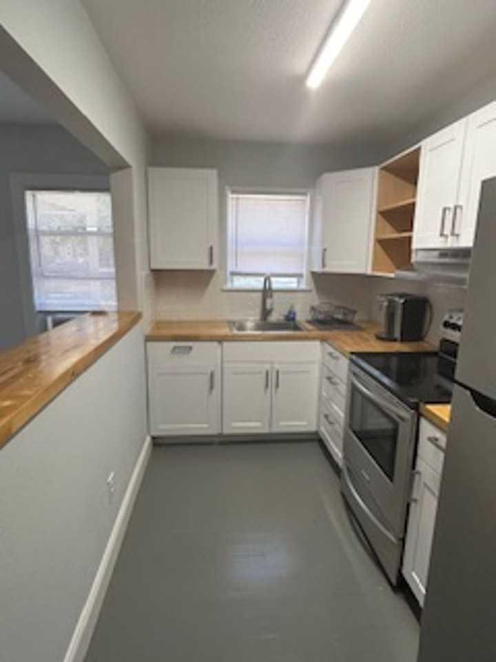 3953 Haines Rd N - Photo 6 of 34