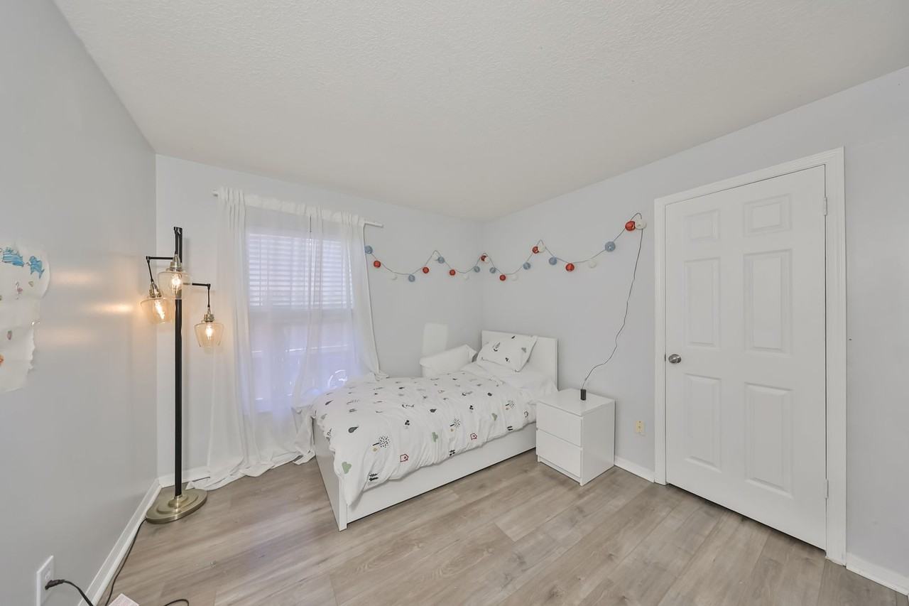 1204 Sawdust Ct - Photo 3 of 31