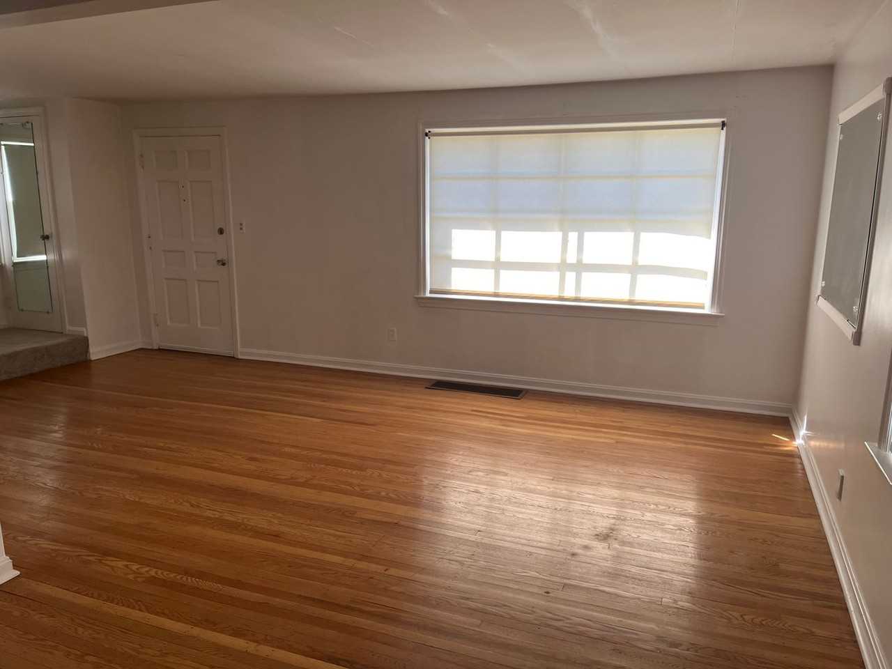 1381 Dill Rd - Photo 3 of 13