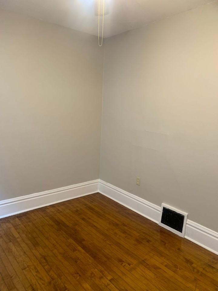 1913 53rd St. (Duplex) - Photo 2 of 8