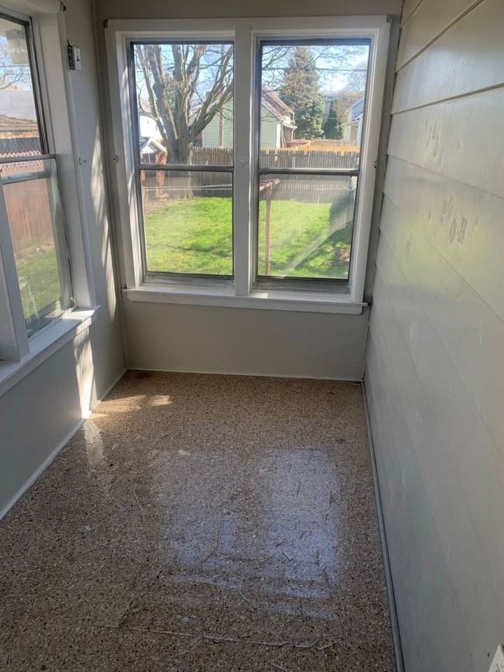 1913 53rd St. (Duplex) - Photo 3 of 8