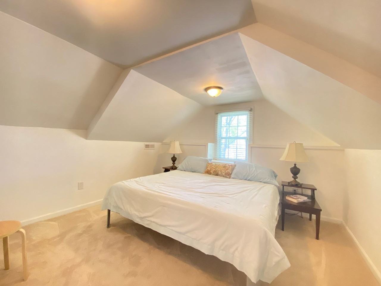 1410 Forest Ave - Photo 4 of 24