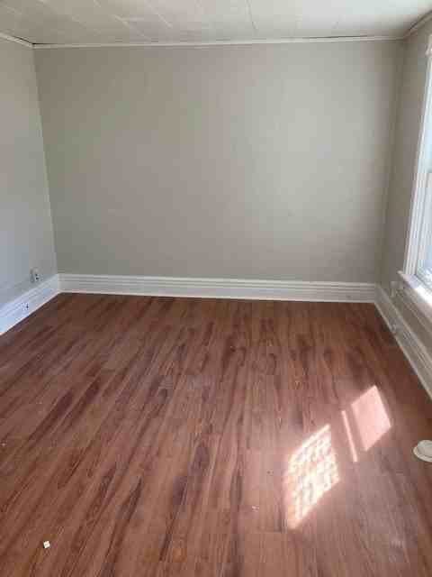 416 W Court St Apt 4 #4 - Photo 5 of 10