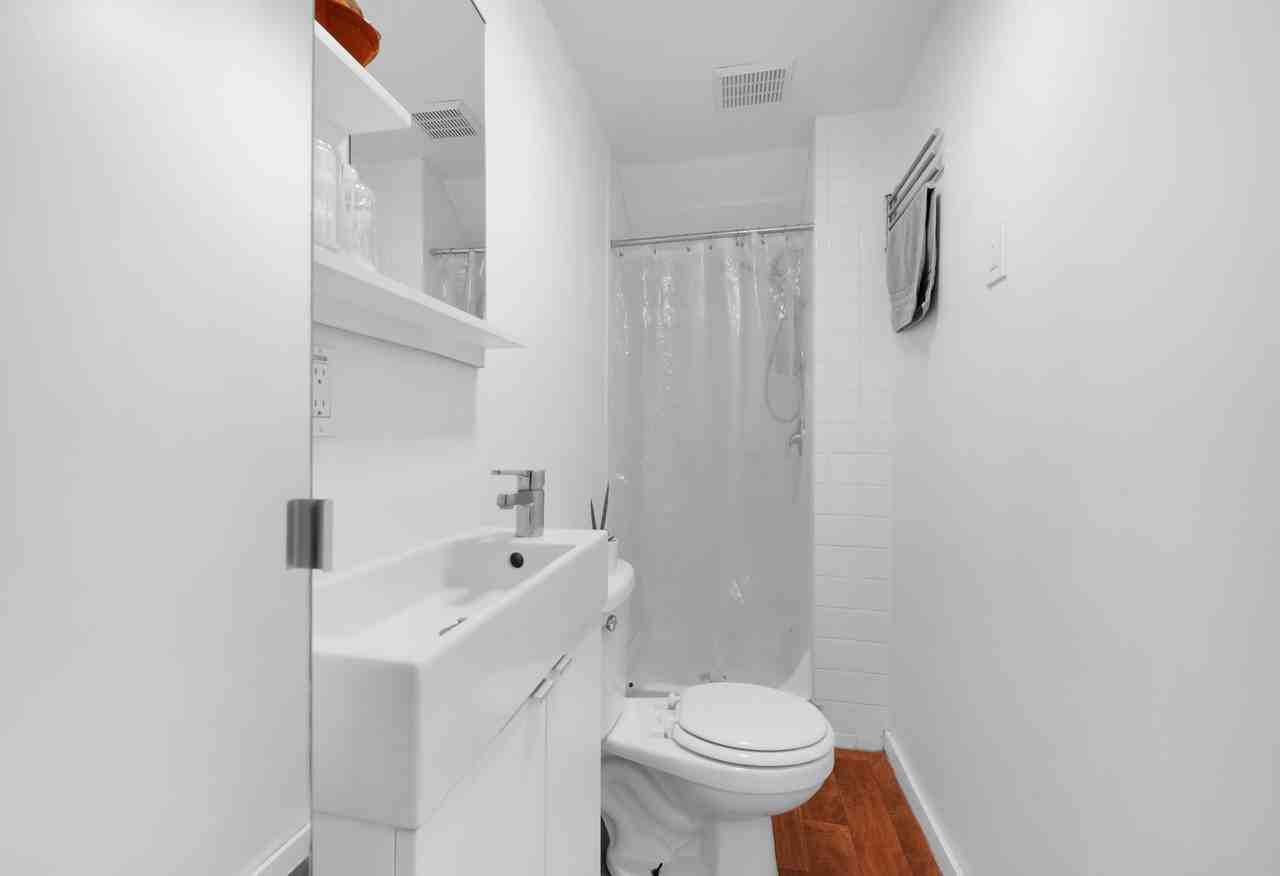 9721 Linden Ave N - Photo 6 of 16
