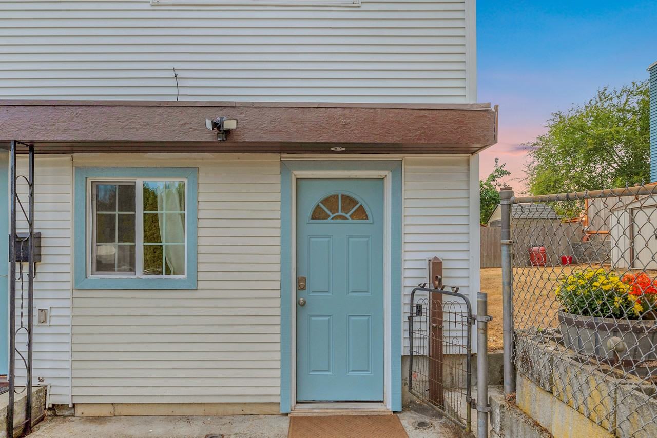 9721 Linden Ave N - Photo 7 of 16