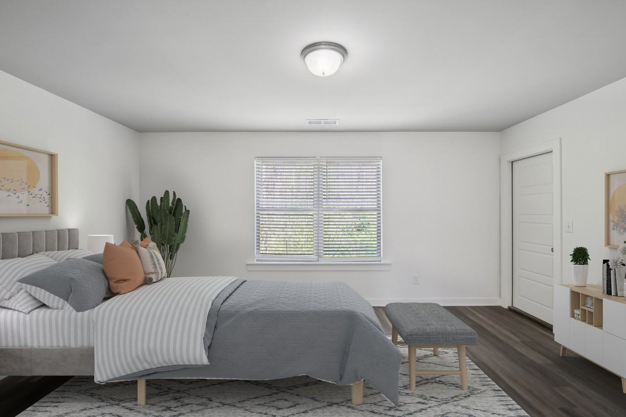 St James - Photo 7 of 27