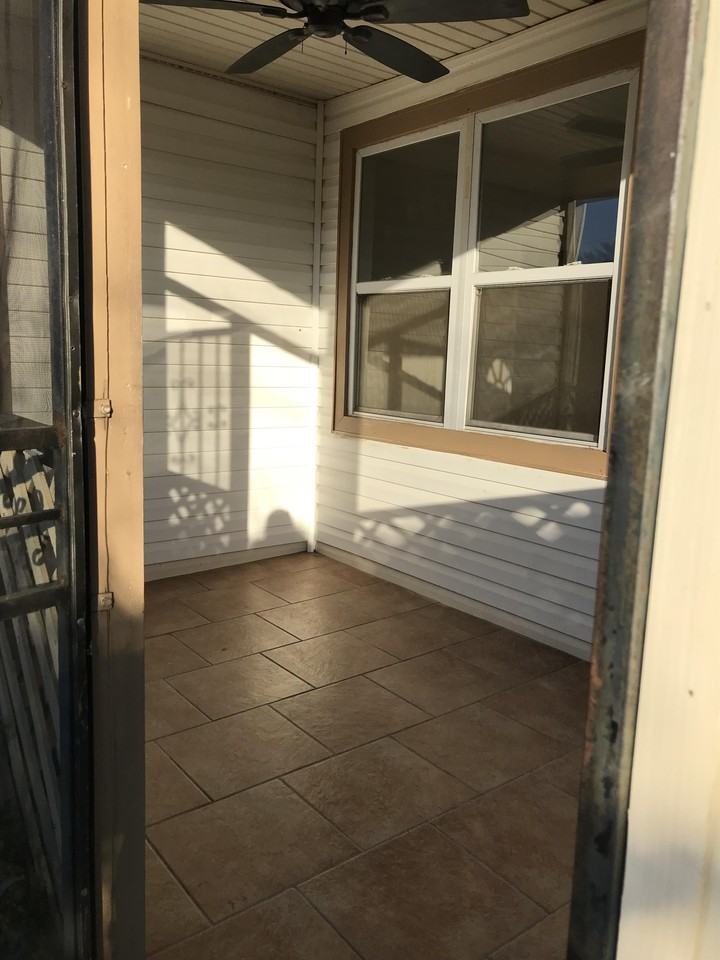 2326 Burns St #1 - Photo 2 of 11