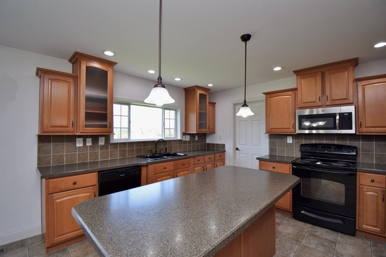 3725 Blue Sky Park Rd #1 - Photo 4 of 33