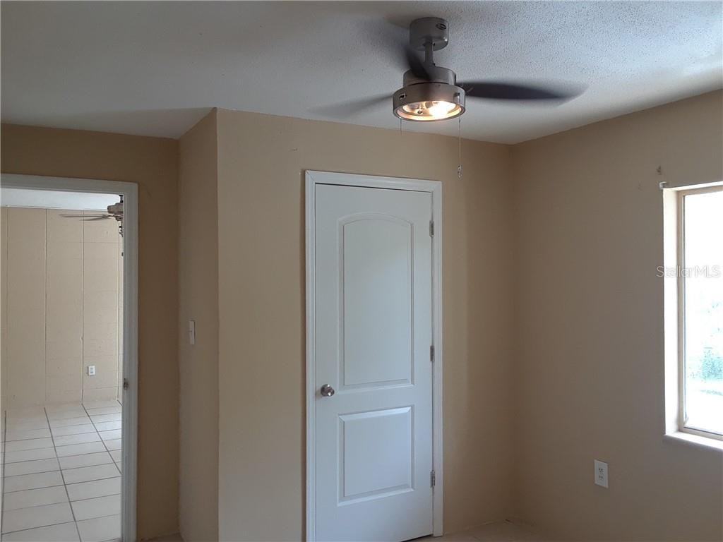 1032 W Jefferson St #5 - Photo 5 of 10