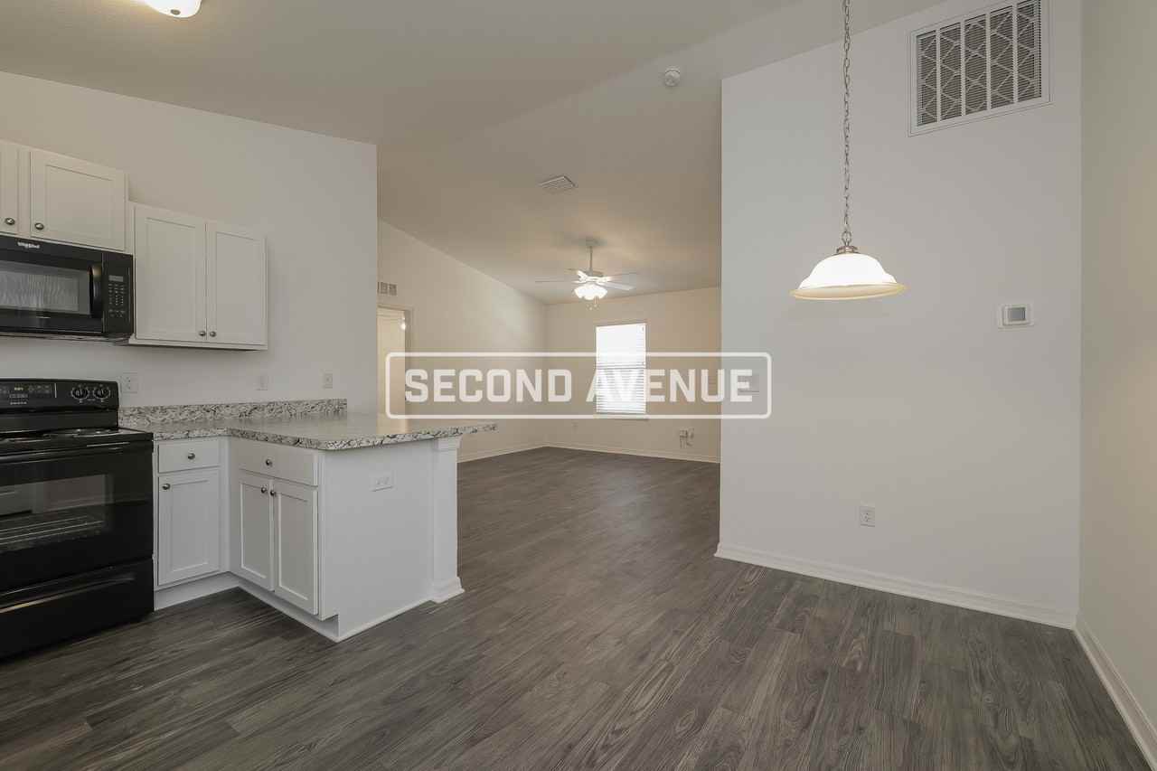 77 Locust Crse - Photo 2 of 21