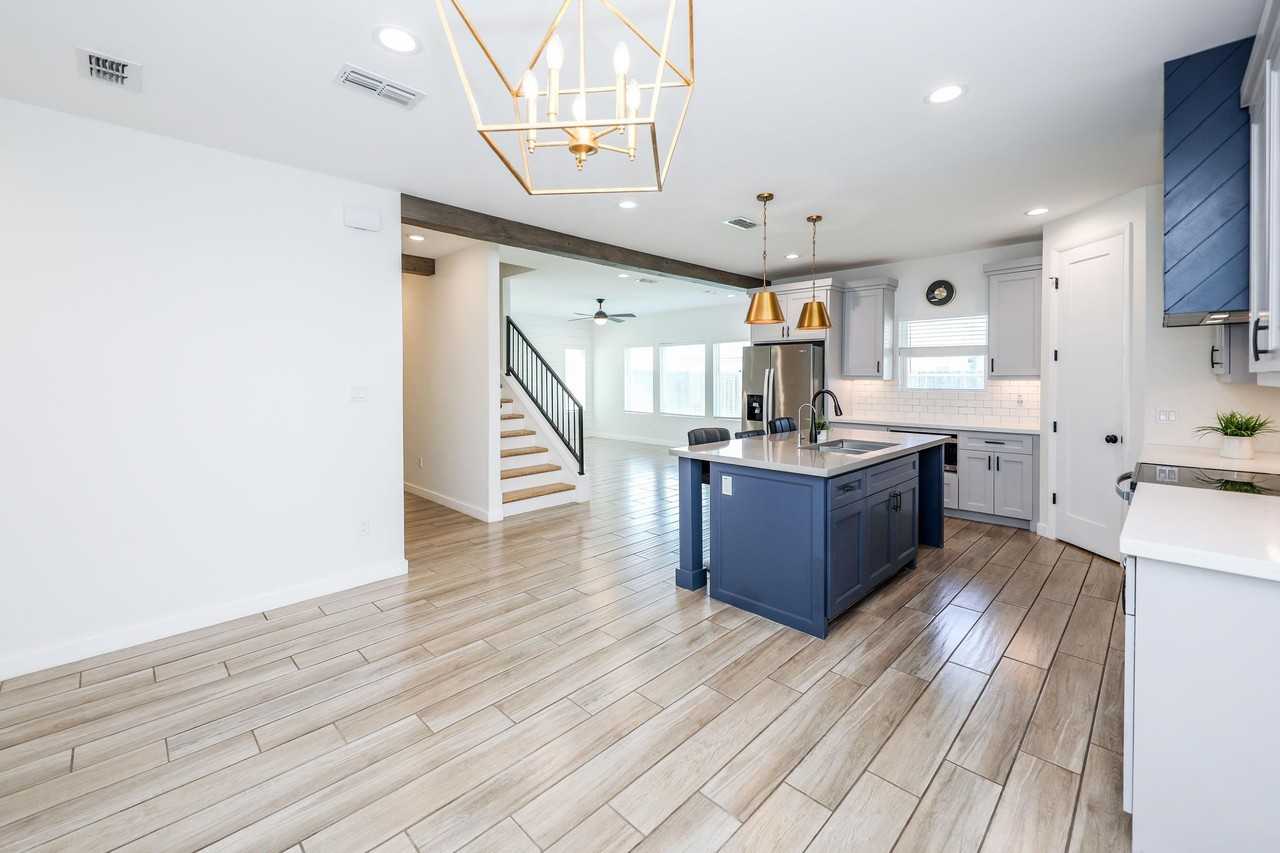 1314 Sambar Loop - Photo 3 of 30