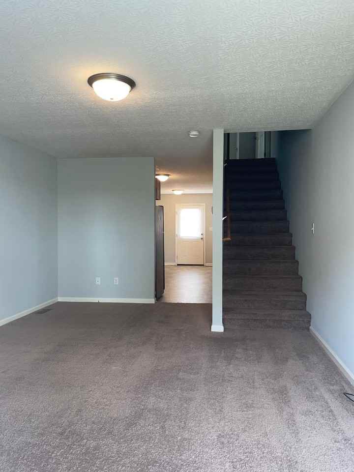348 Upper Stone Ave - Photo 2 of 13