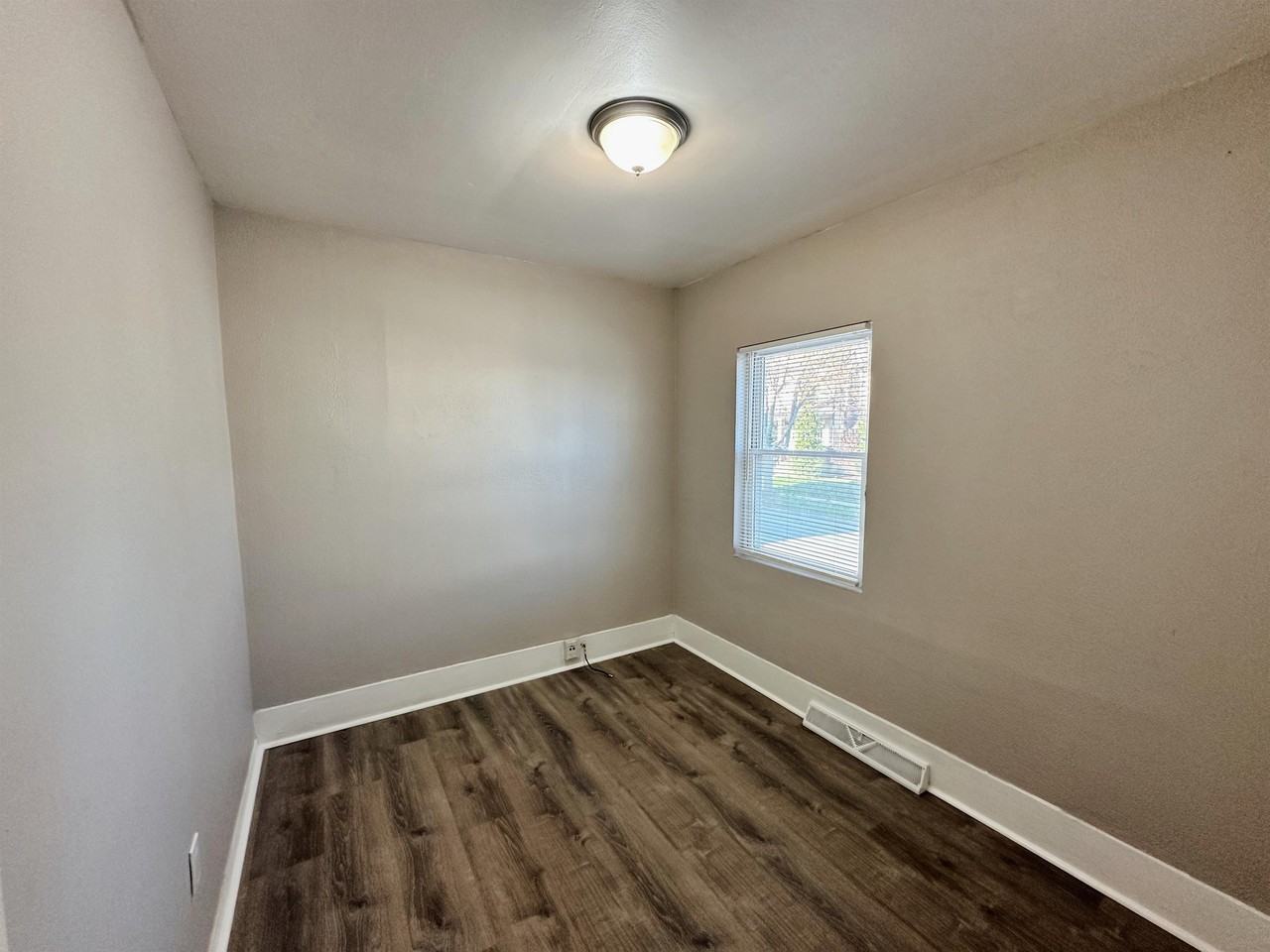 2120 Robin St #1 - Photo 4 of 16
