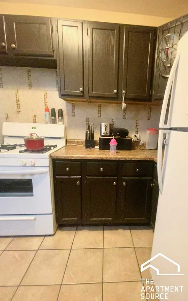 4454 W Diversey Ave #2E - Photo 2 of 11