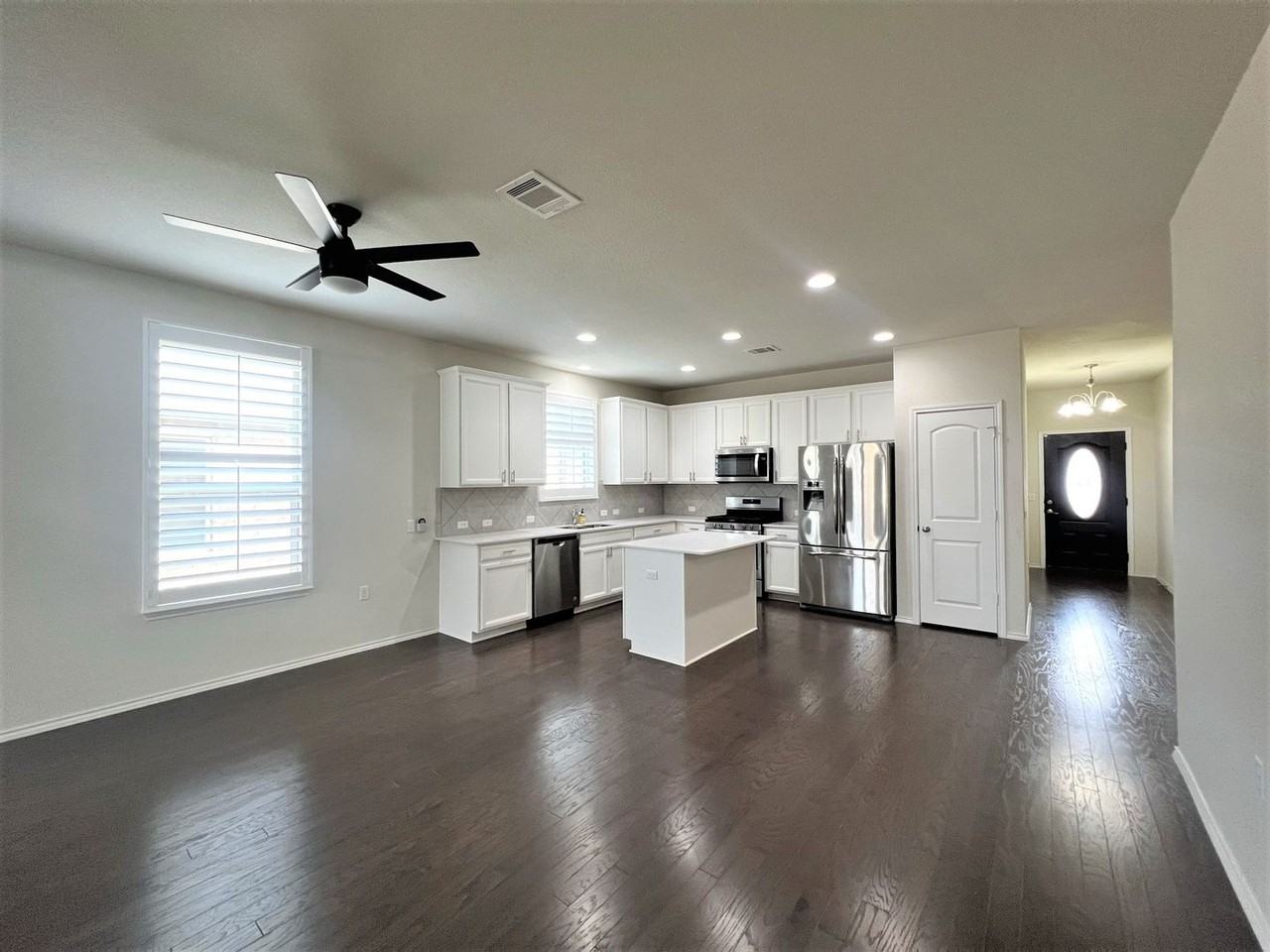 6912 Midlothian Dr - Photo 2 of 13