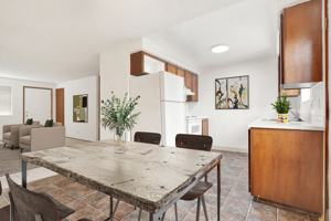 featured image of 2148 E View Pl