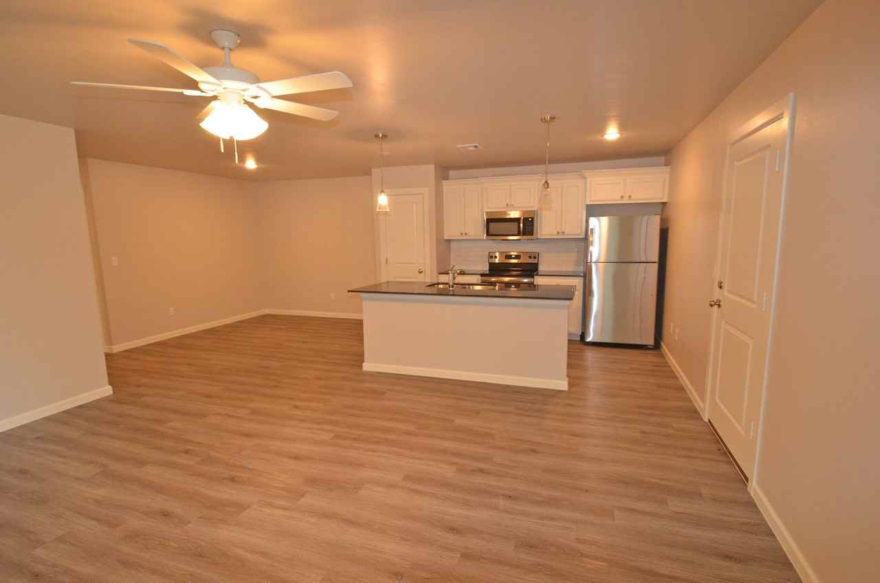 11306 Keystone Rd - Photo 3 of 12