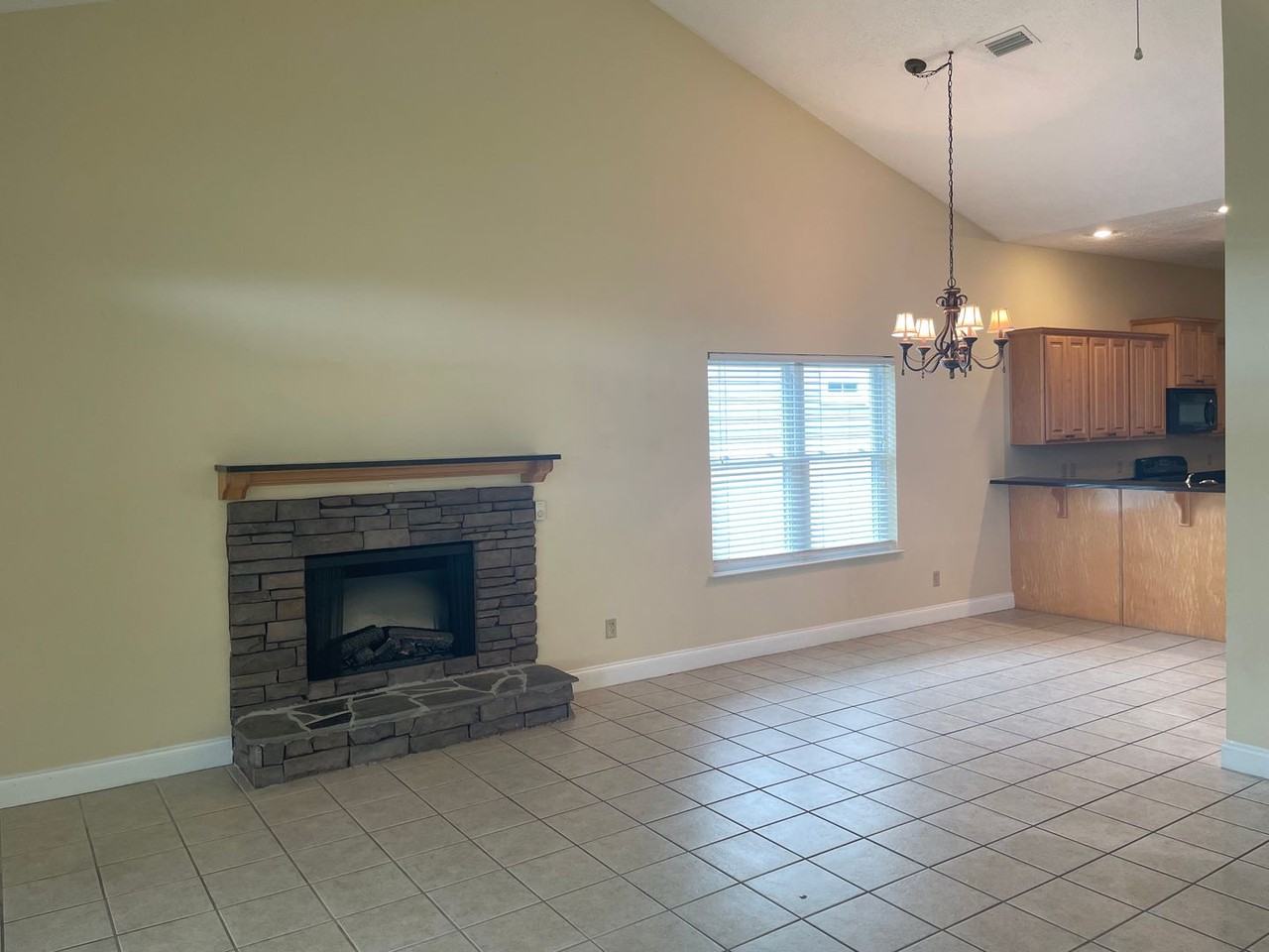 4031 Oak Forest Dr - Photo 7 of 19