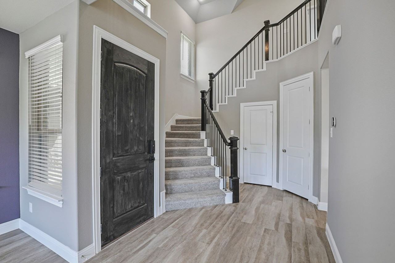3032 Galveston St - Photo 6 of 29