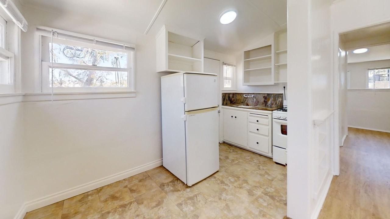 420B Monterey Blvd - Photo 4 of 11