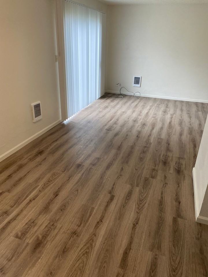 638 32nd Ave Se #5 - Photo 7 of 17