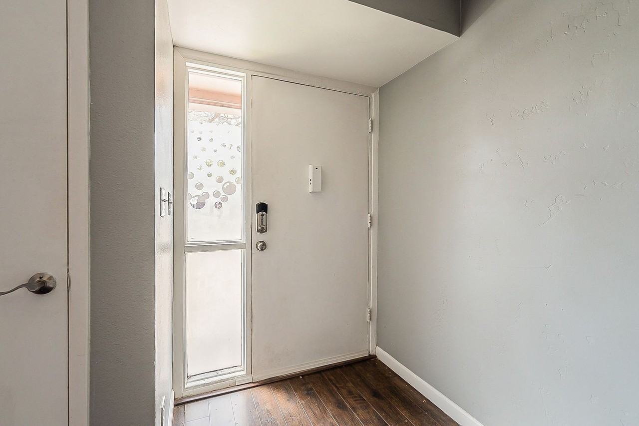 8331 E Thomas Rd - Photo 3 of 36