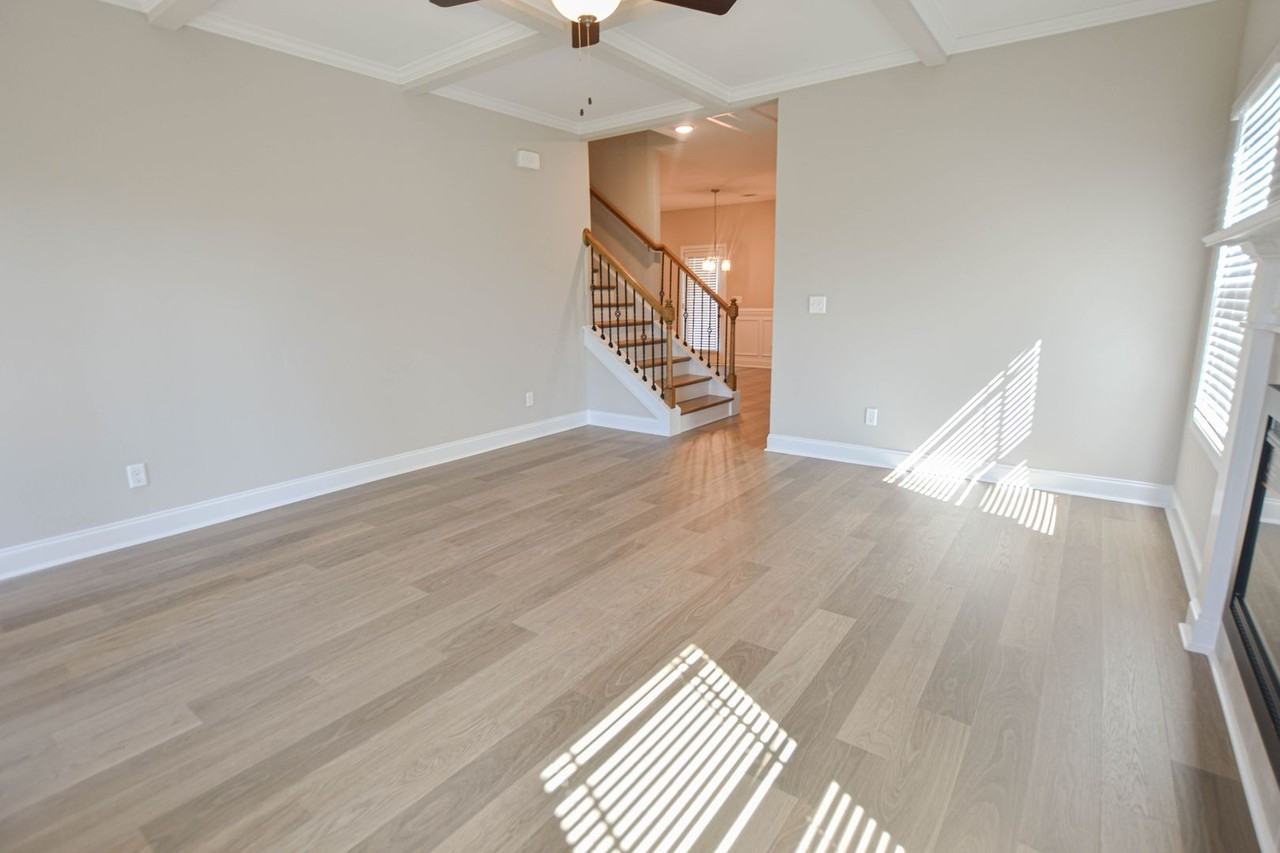 1113 Henry Place Blvd - Photo 4 of 21