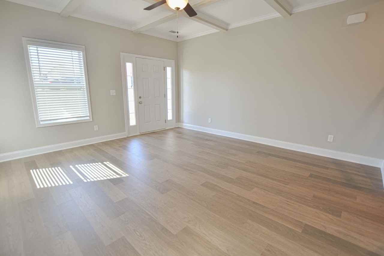 1113 Henry Place Blvd - Photo 3 of 21