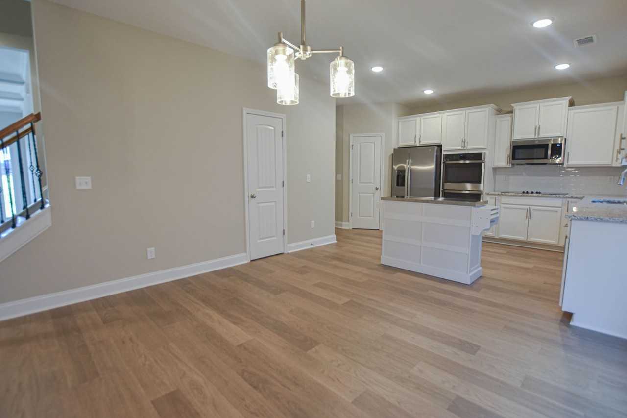 1113 Henry Place Blvd - Photo 6 of 21