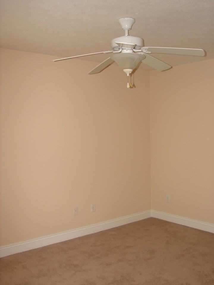 3402 Hillcrest Dr - Photo 2 of 14