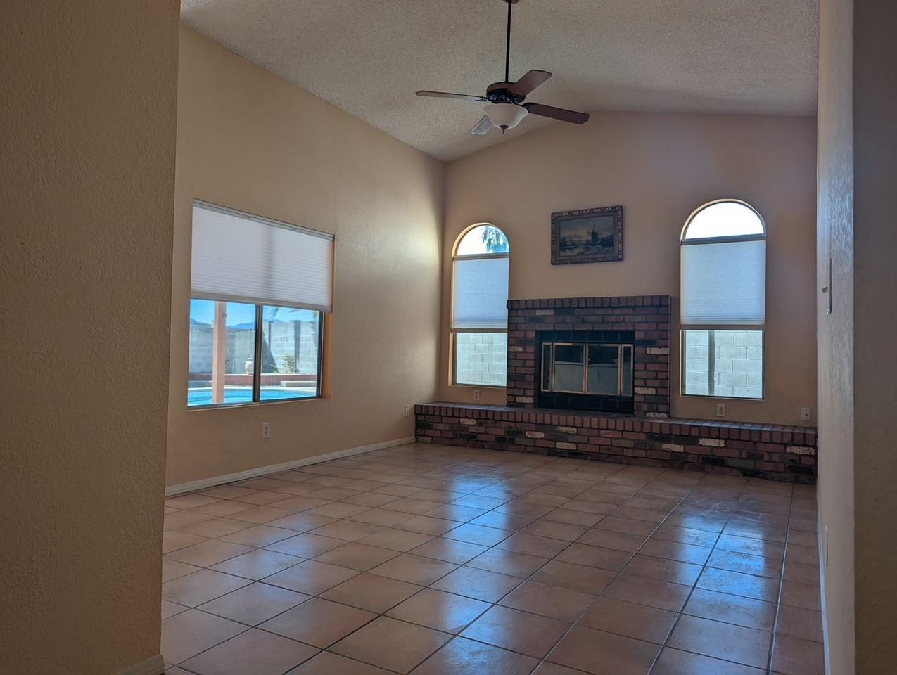 9241 N Thrush Ct - Photo 2 of 30