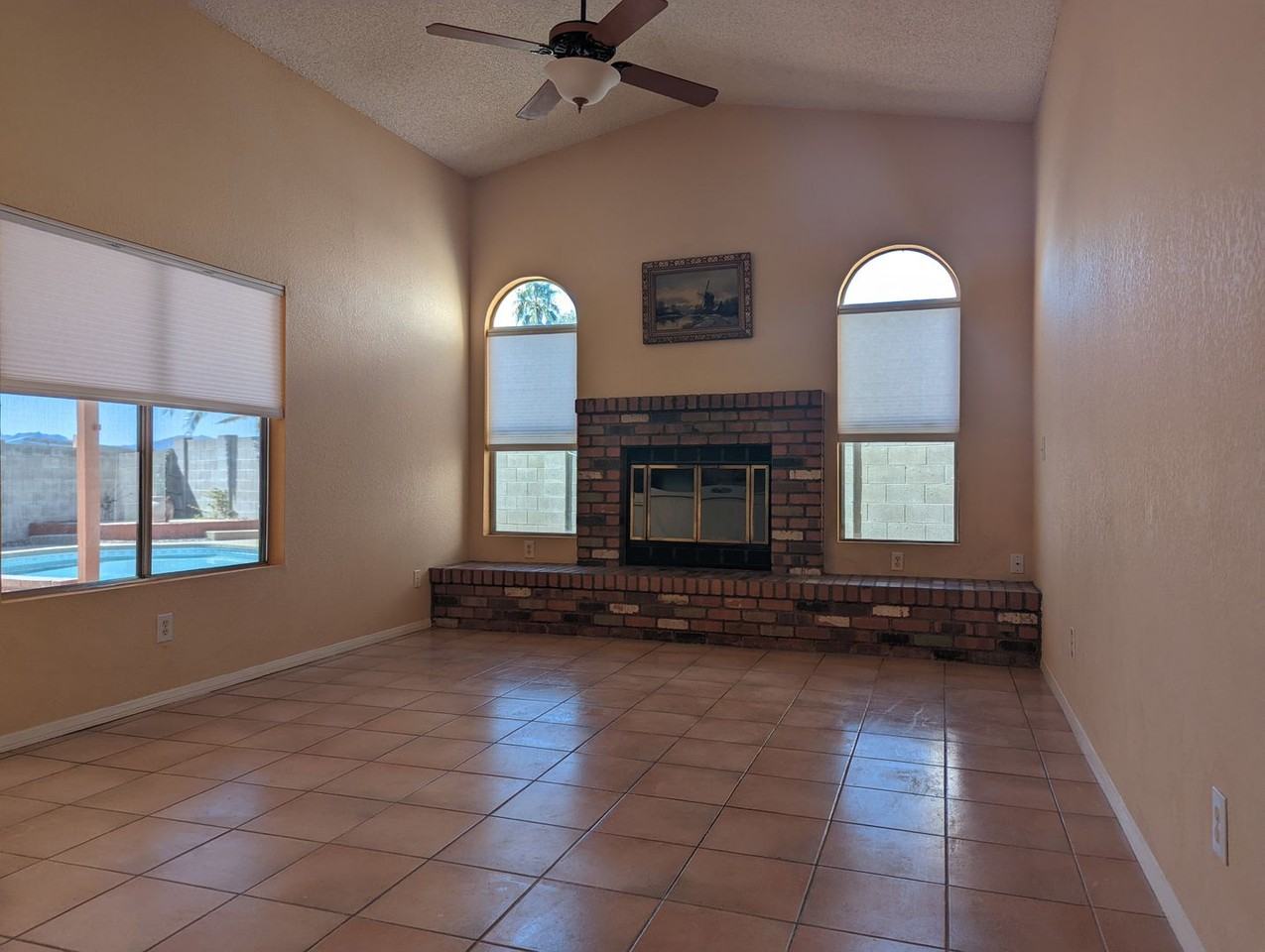 9241 N Thrush Ct - Photo 3 of 30