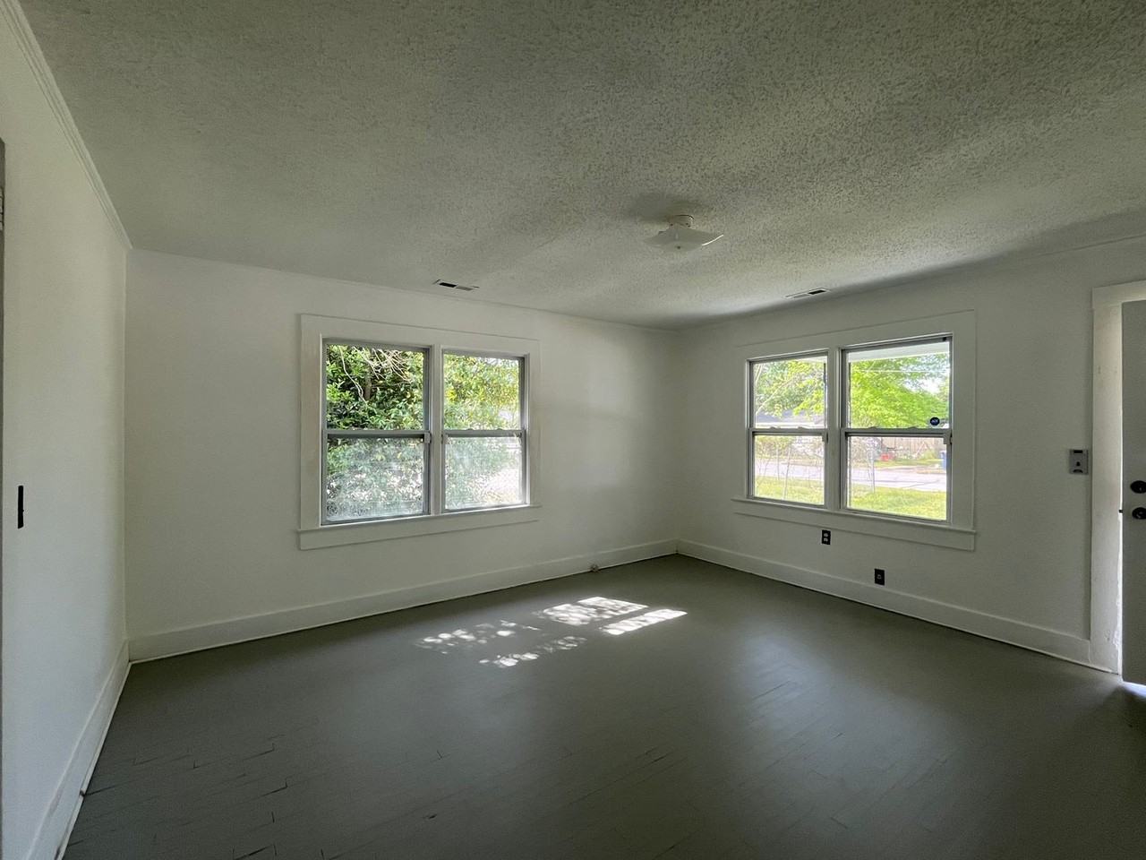 206 Richlands Ave - Photo 5 of 18