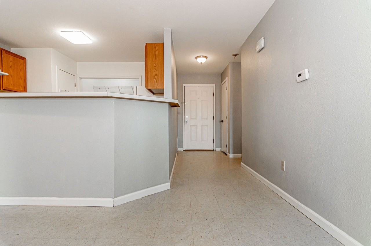 210 Whiting St - Photo 3 of 31