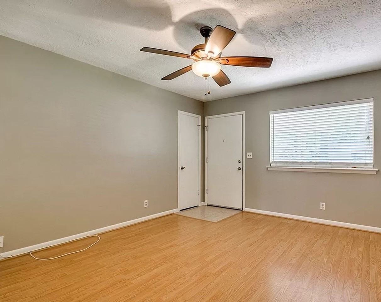 418 Margaret Drive - Photo 5 of 15