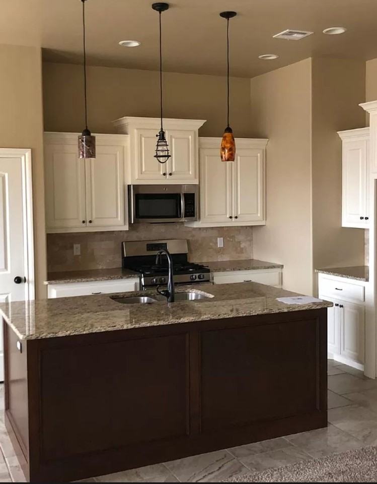 720 Sw 149th Pl - Photo 3 of 5