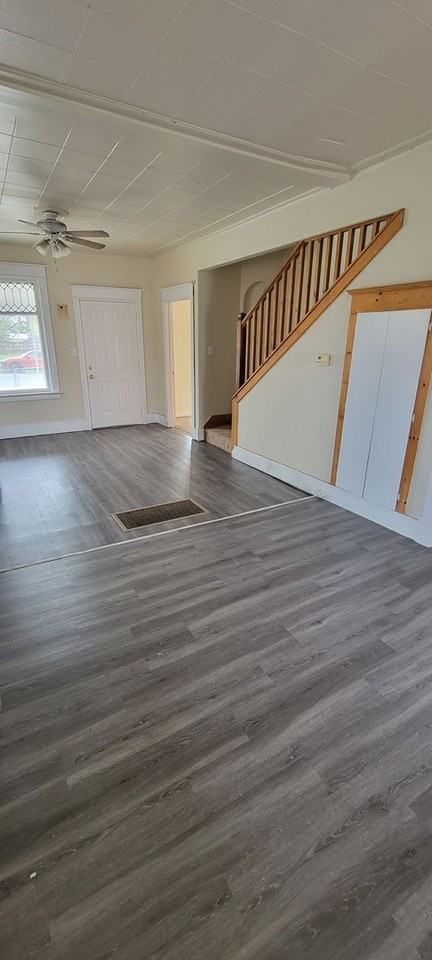2807 N Crestline St - Photo 3 of 8